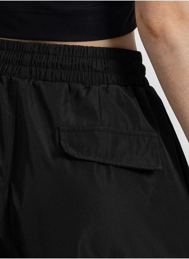 SHAPES OVERSIZED PARACHUTE PANTS