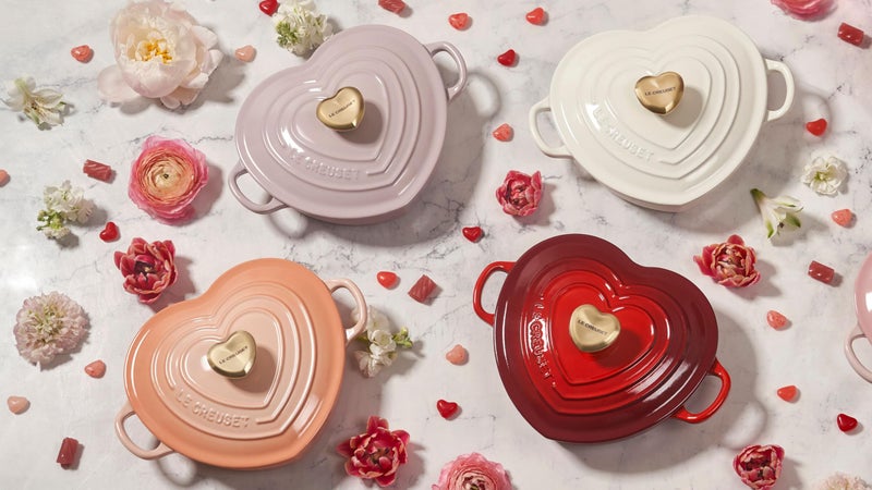 Le Creuset Enameled Cast Iron Traditional Shallow Heart Cocotte, 1.25 Qt., Peche Light Gold Heart Knob - Image 2