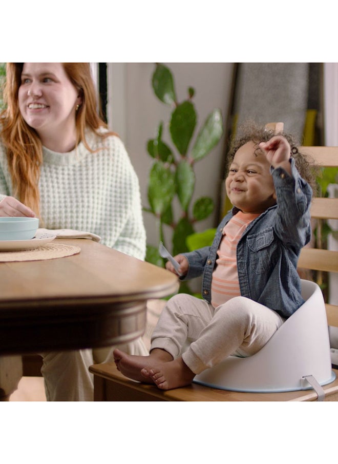 ingenuity - Simplicity Seat Easy-Clean Booster – Soft Seat, Easy to Wipe & Strap On, No Assembly Needed, Grey (6–36 Months) - Image 1