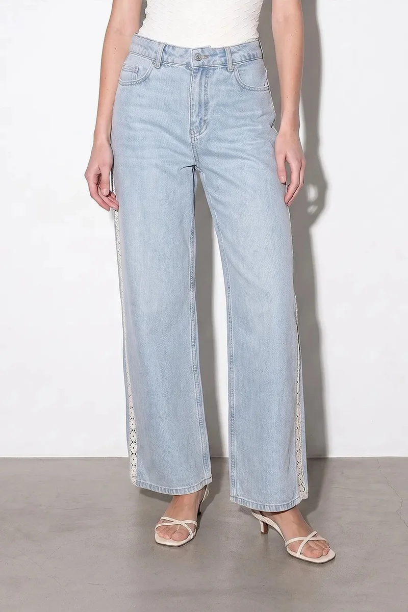 DILVIN High-Waist Straight Embroidered Jeans