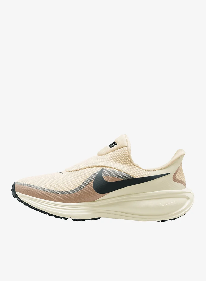 Nike Revolution 8 Easyon