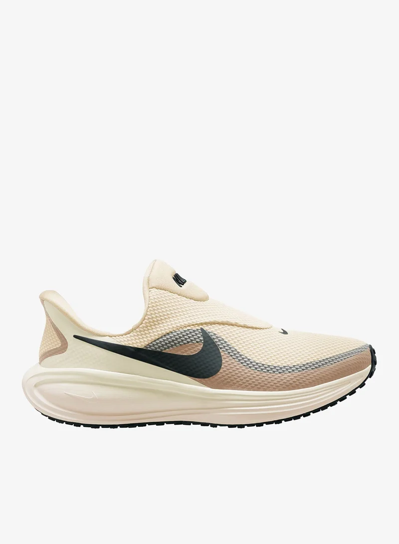 Nike Revolution 8 Easyon