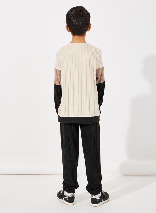 Styli Color Block Rib Knit Patch Detail Sweatshirt & Joggers Set  - Image 4