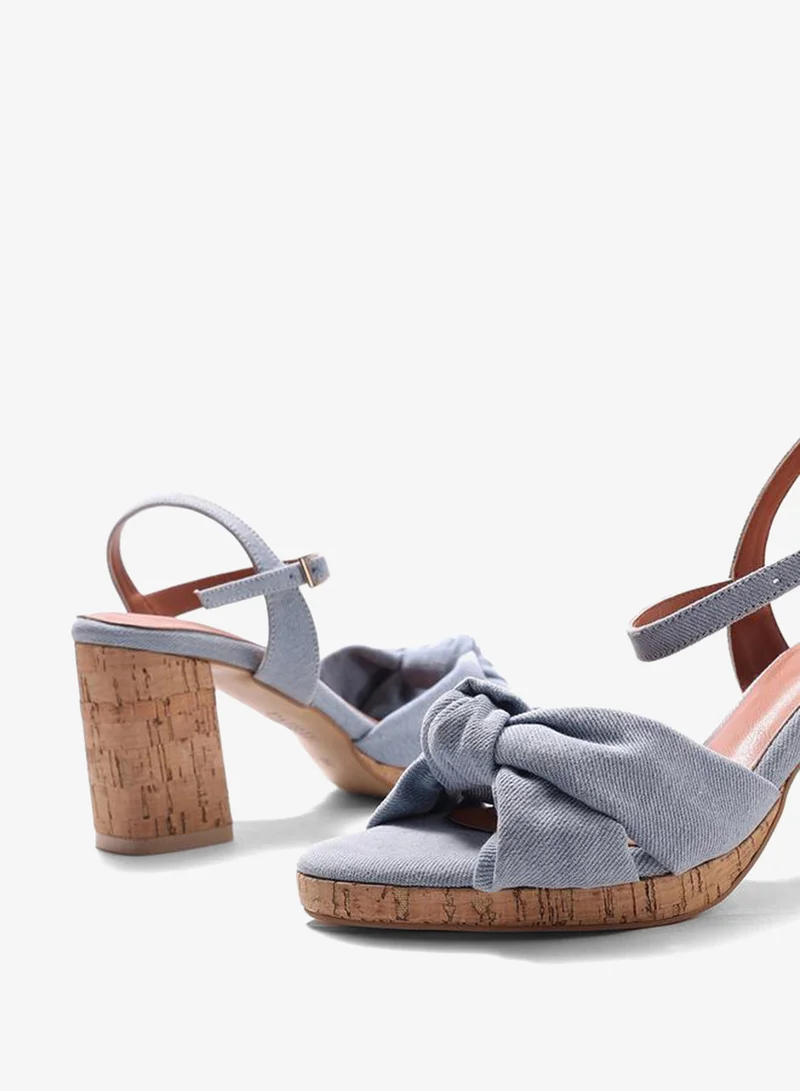 حكايات الأزواج صندل بكعب عريض من الفلين مع فيونكة معقودة