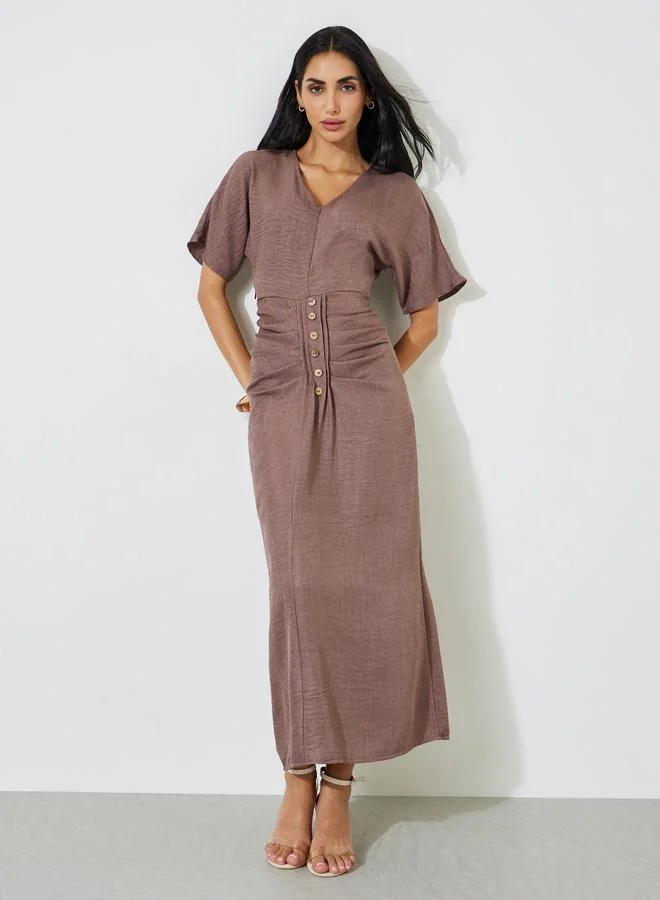 ستايلي Brown Solid Buttons and Ruched Details Maxi Dress