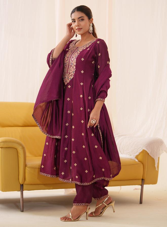 DW DW Floral Embroidered Kurta with Trousers and Dupatta Set  - Image 3