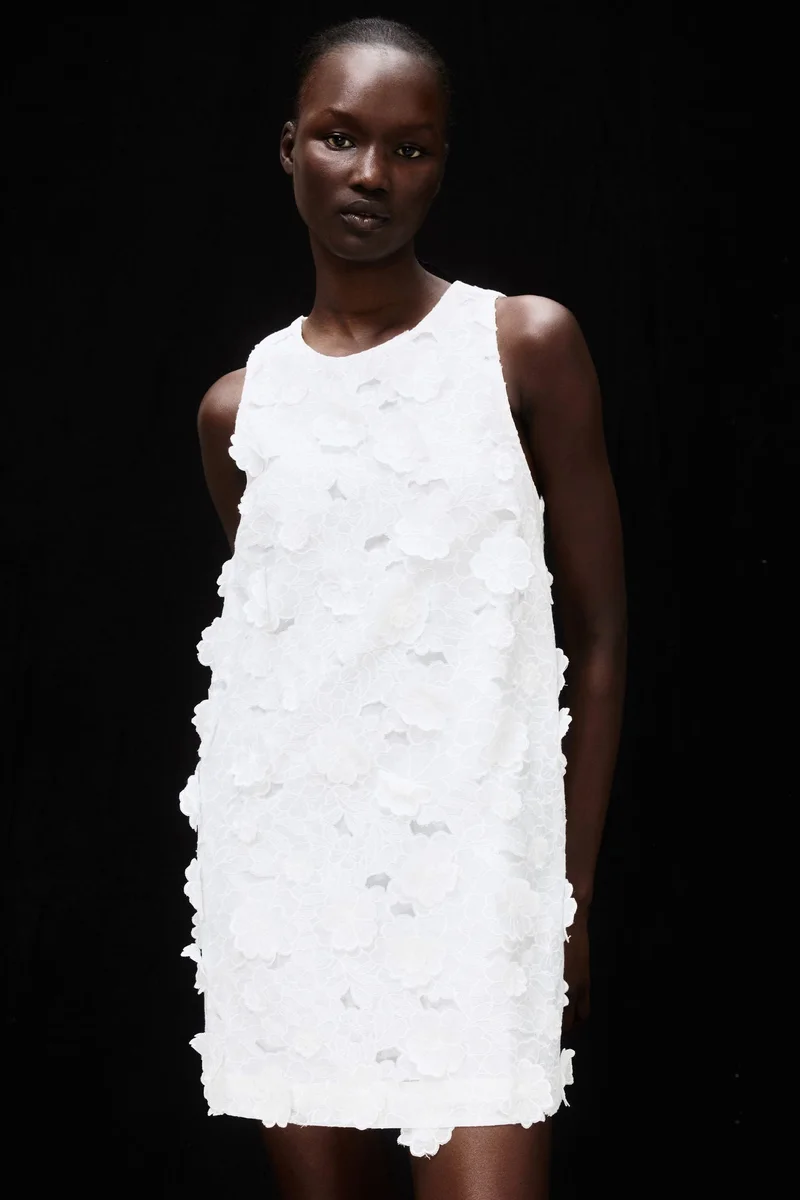 اتش اند ام فستان قصير مزخرف من مزيج الكتان