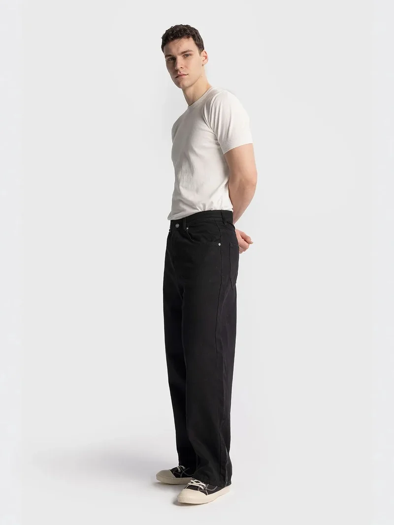 Giesto Black GIESTO Relaxed Fit Straight Leg Jeans for Men | Best Price UAE