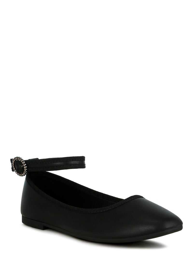 Ankle Strap Detail Ballet Flats in Black - pzsku/Z219C6A01E3DDD6849E01Z/45/_/1731584704/5e6b6b31-1547-4973-a157-e3b7b5775b2c