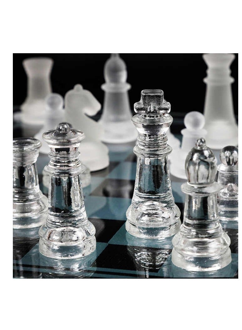 Luxury glass chess - clear and frosted glass board and pieces - Image 3