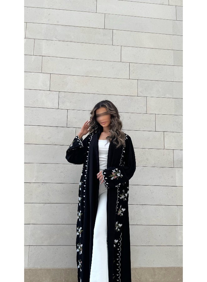 آية MW1604 عباية سوداء بتطريز ورود على الجوانب - Image 4