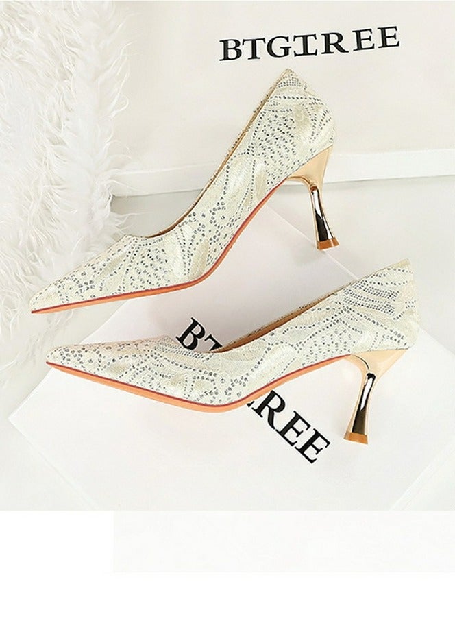 بيج تري مضخات الدانتيل المتوهجة للمرأة أشارت إلى إصبع القدم المغلق كعب عالي 7CM كريم أبيض - Image 3