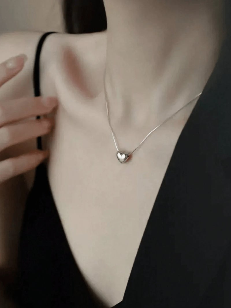 Elegant Heart-Shaped Pendant Necklace for Women - Perfect for Parties & Gifts