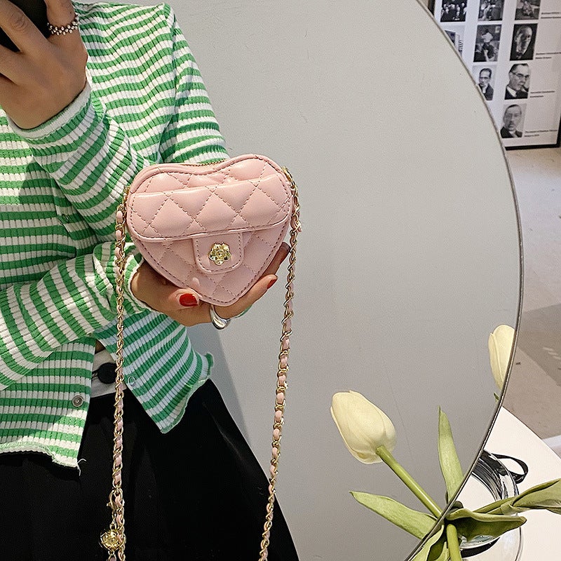 Ins Small Fragrant Style Women'S Bag 2024 Net Red Style Foreign Style Mini Love-Shaped Children'S Ladies Slung Mouth Red Envelope - Image 4