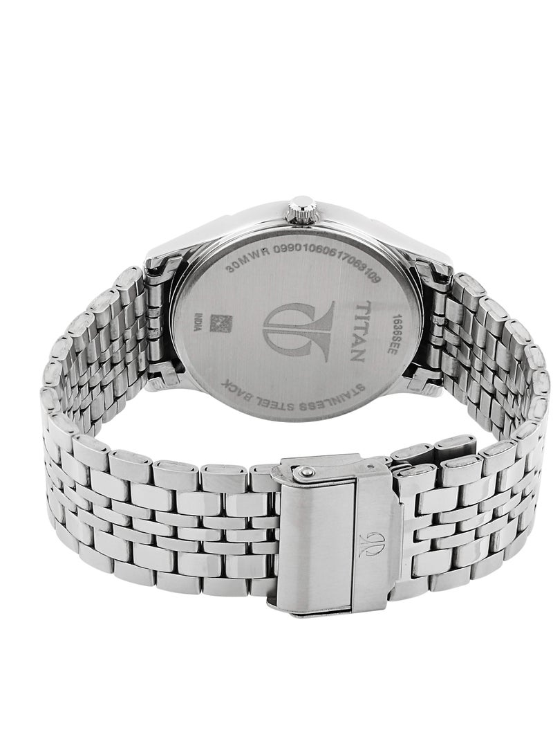 تيتان ساعة تايتان كاريشما للرجال بقرص أسود، مينا تناظرية، عرض اليوم والتاريخ، وسوار ستانلس ستيل - Image 4