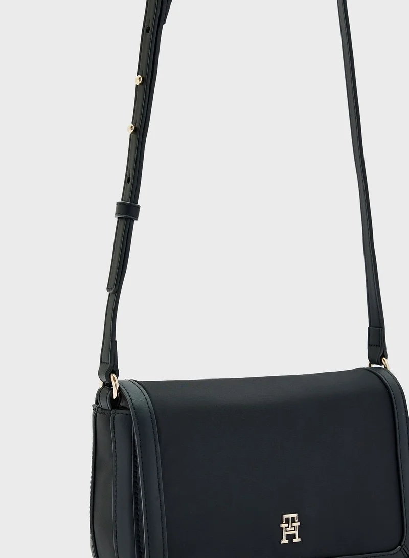 TOMMY HILFIGER Essential Flap Over Crossbody Bag