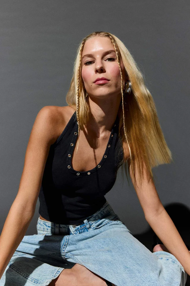 ديفاكتو Slim Fit Halter Collar Tank Top