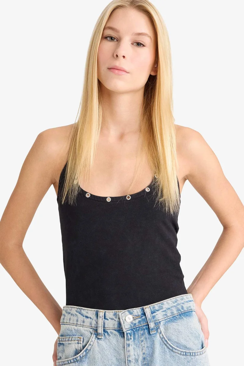 ديفاكتو Slim Fit Halter Collar Tank Top