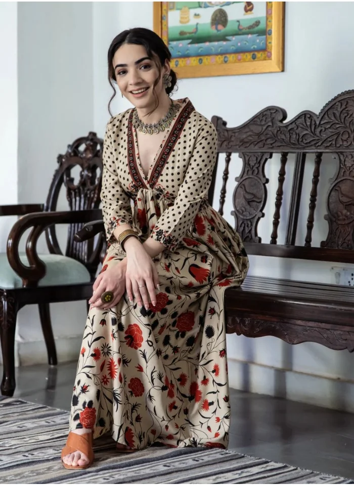 زيري سوق Beige Blossom V Neck Gathered Dress