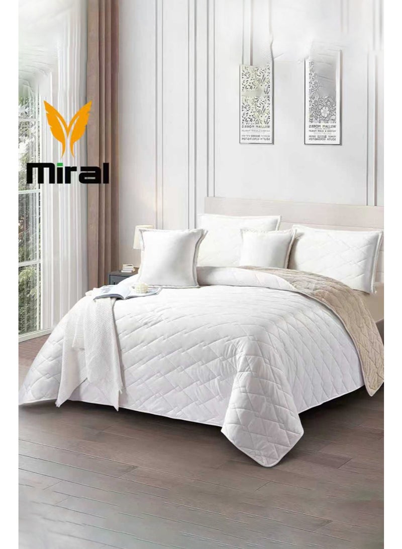 ميرال مفرش شتوي نفر ونص مخمل مضغوط سادة بوجه فرو – طقم 4 قطع (لحاف 160×210 + شرشف مغاط 120×200 + غطاء مخدة 45×70 + مخدة ديكورية 45×45) - Image 2