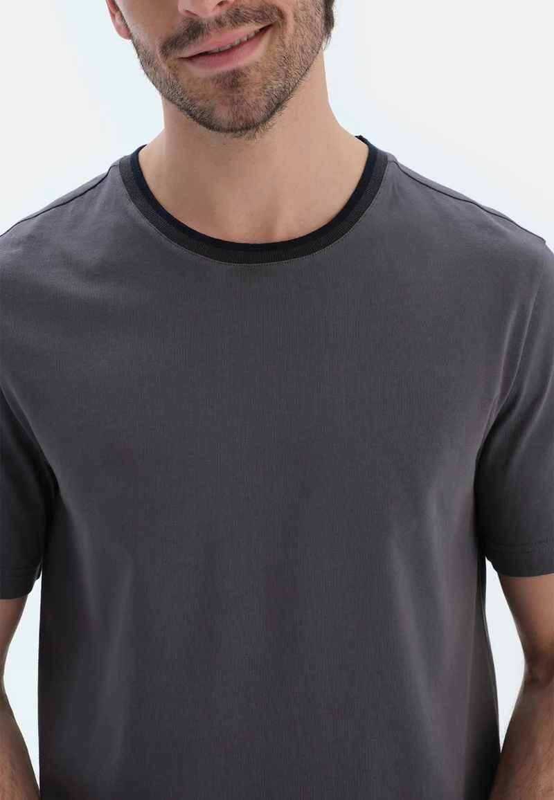 dagi  Regular/Classic Fit T-shirt & Trousers Pajama Sets Crew Neck Cotton Sleepwear for Men | Best Price UAE
