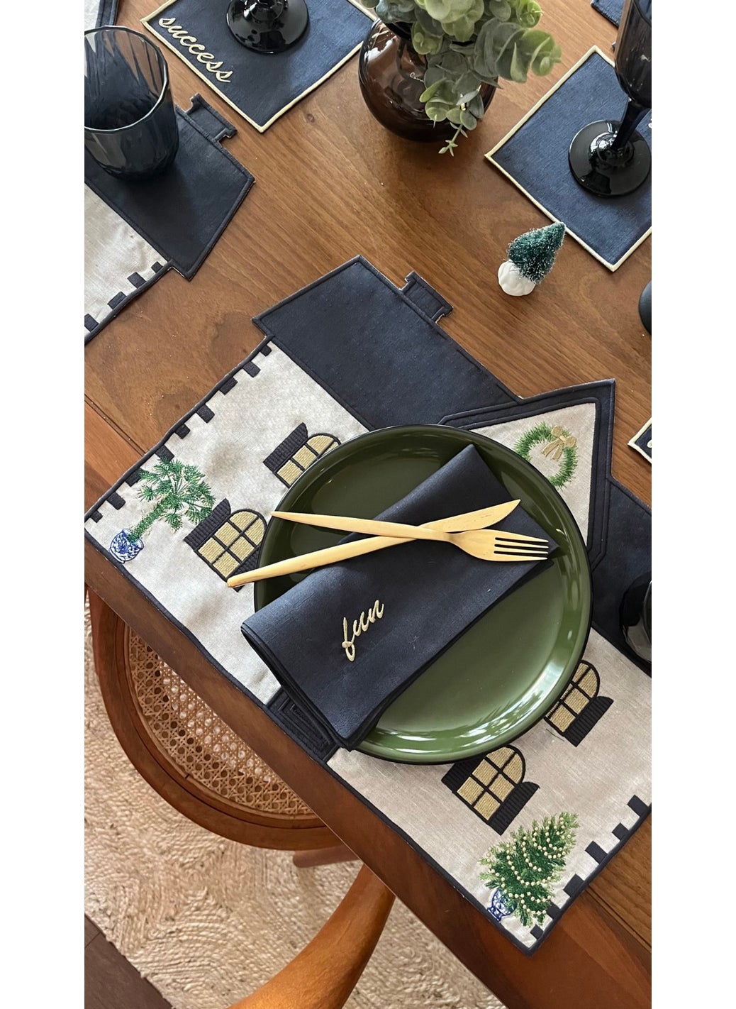 Ge Living Decorative Home Patterned Placemat Christmas Series (1 Piece)  - Image 2