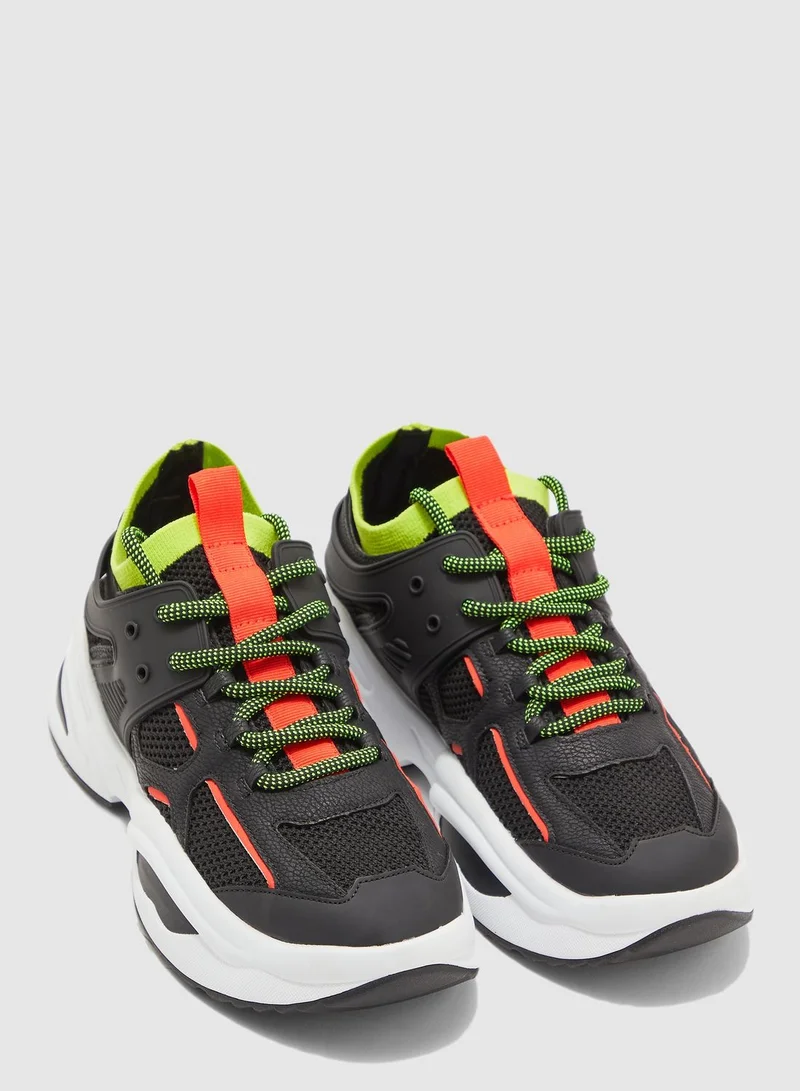 STEVE MADDEN Fontina Low Top Sneaker
