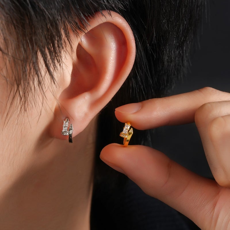 Chao Bang （ Shi Pin ） أقراط نسائية على شكل حلقة مطلية بالذهب مع زركونيا مكعبة صناعية، أقراط مربعة صغيرة من الكريستال الزركوني، أقراط ثنائية اللون ذهبي وفضي منخفضة الحساسية، بسيطة ومريحة، مناسبة لجميع المناسبات - قرط فضي X1220-B منفرد - Image 3