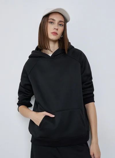 ستايلي هودي واسع بجيوب أمامية