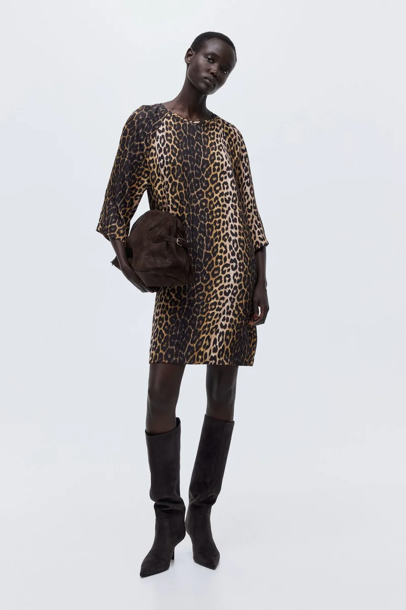 اتش اند ام فستان بقصّة A