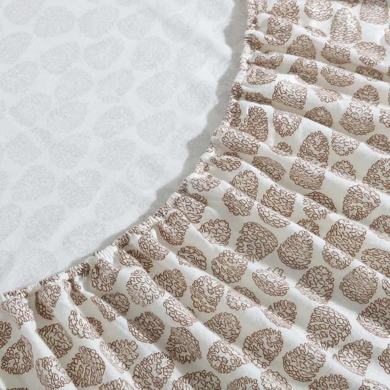إدي بوار Eddie Bauer - Twin Sheets Cotton Flannel Bedding مجموعة مصممة للنعومة الإضافية ديكور المنزل المريح (Little Creek Pine Cone Beige Twin) - Image 4
