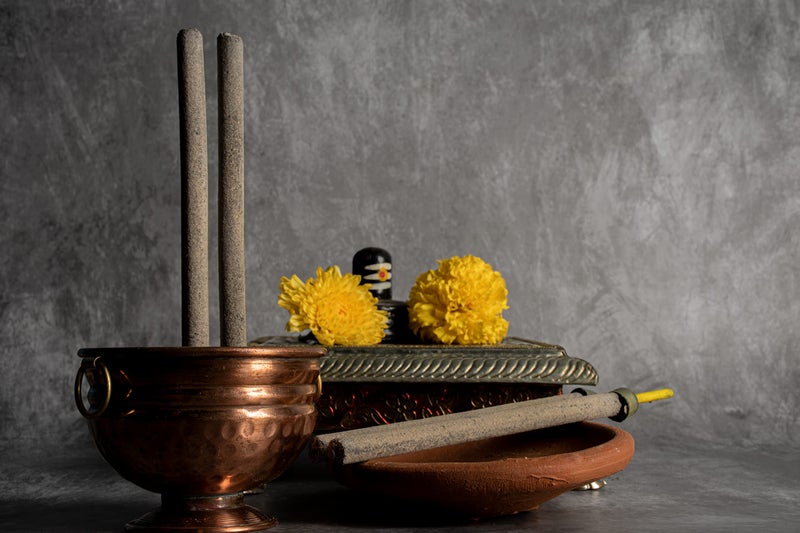 Swaha Candy Loban Stick (Set of 10), Long Lasting Earthy Fragrance Incense Sticks - Pack of 1 - Image 3