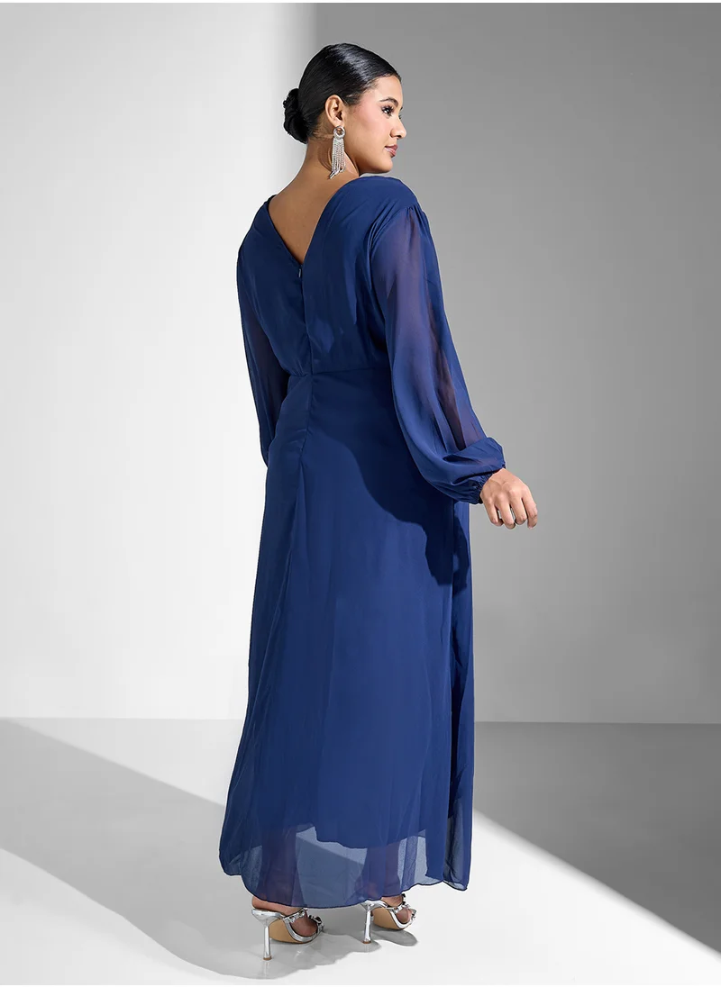 Khizana Plus size puff sleeve dress with surplice neck