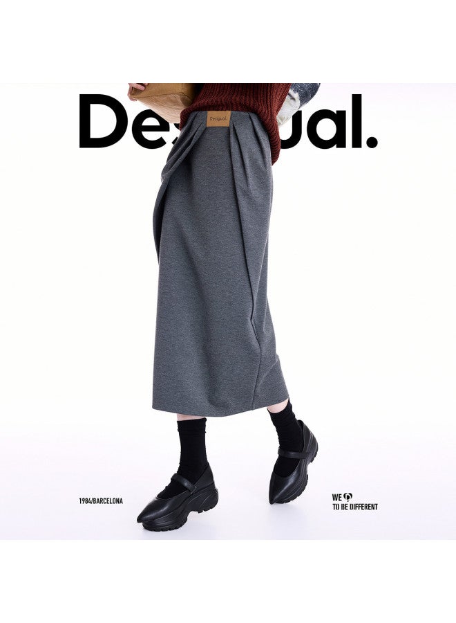 DESIGUAL مجموعة جديدة خريف/شتاء 2025 تنورة مطوية متعددة الطبقات مزينة بشارة جلدية غير متساوية مرنة - Image 2