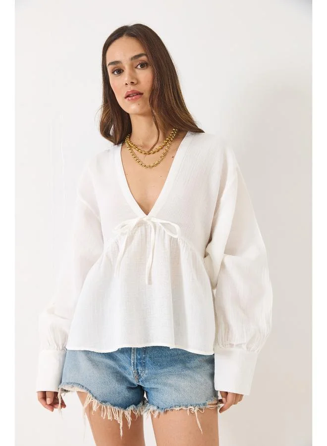 جينجر V Neck Bow Detail Top