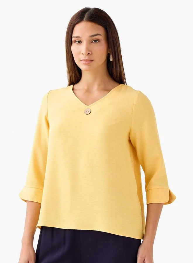 Splash FAV Button Applique Top with V-neck