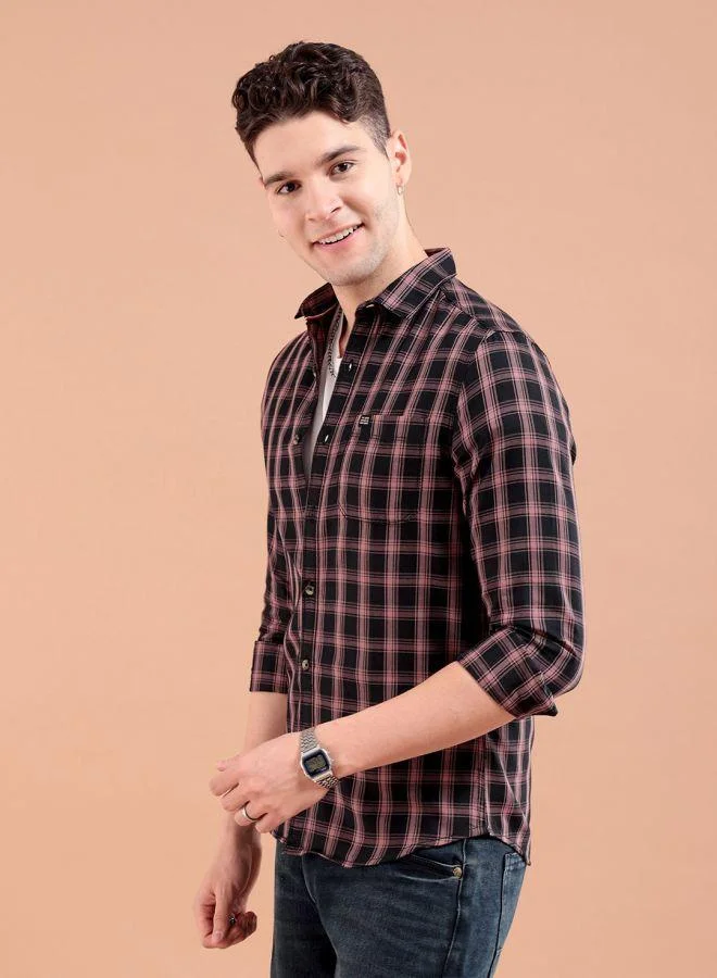 The Indian Garage Co Men Slim Fit Checkered Full Sleeves Spread Collar Casual Shirt