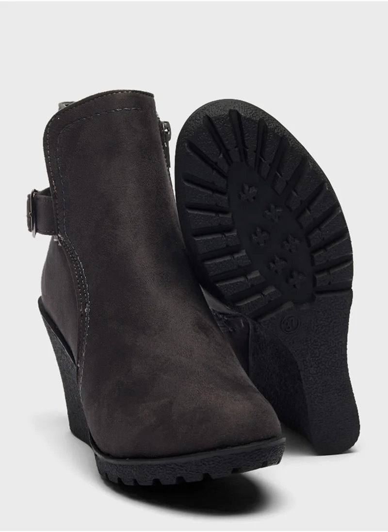 shoexpress Wedge Ankle Boots