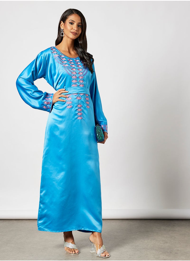 Hayat - Jalabiya With  Fan Like Shaped Embroidery With Belt - Image 1
