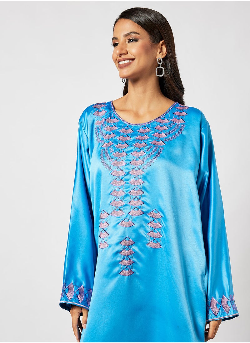 Hayat - Jalabiya With  Fan Like Shaped Embroidery With Belt - Image 1