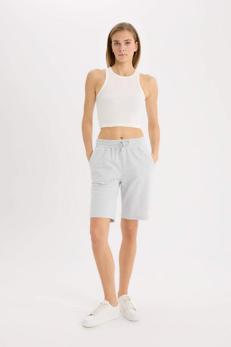DeFacto Woman Regular Fit Thin Sweatshirt Fabric Basic Normal Waist Regular Hem Bermuda  - Image 4