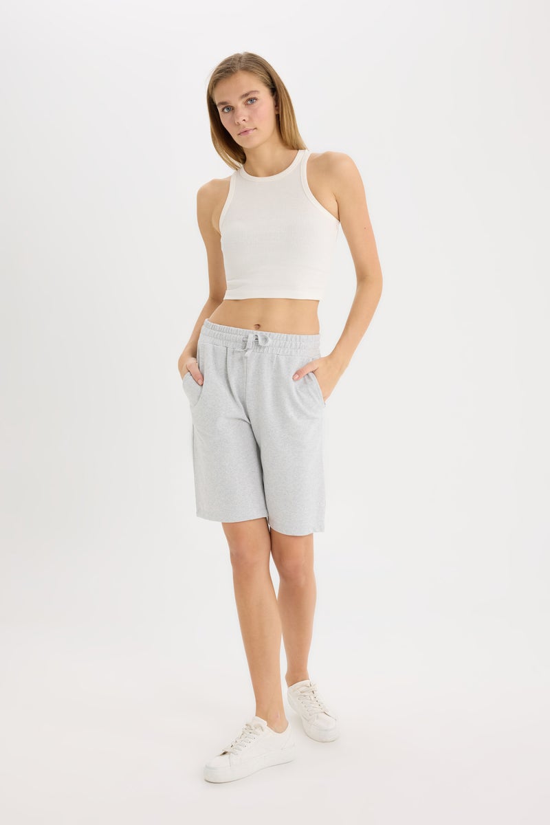 DeFacto Woman Regular Fit Thin Sweatshirt Fabric Basic Normal Waist Regular Hem Bermuda  - Image 3