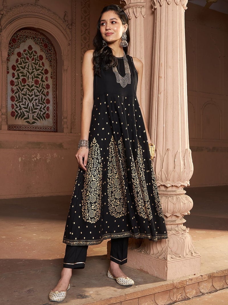 PRASHA Women Black Floral Printed Anarkali Kurta with Trousers - Image 2