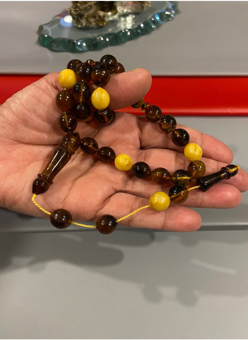 بيرسونال تاتش سبحة رجالية من الكهرمان الطبيعي البلطيقي الحُر عدد الخرز 33 ومقاس الخرز 10.3mm x 11.5mm  - Image 4