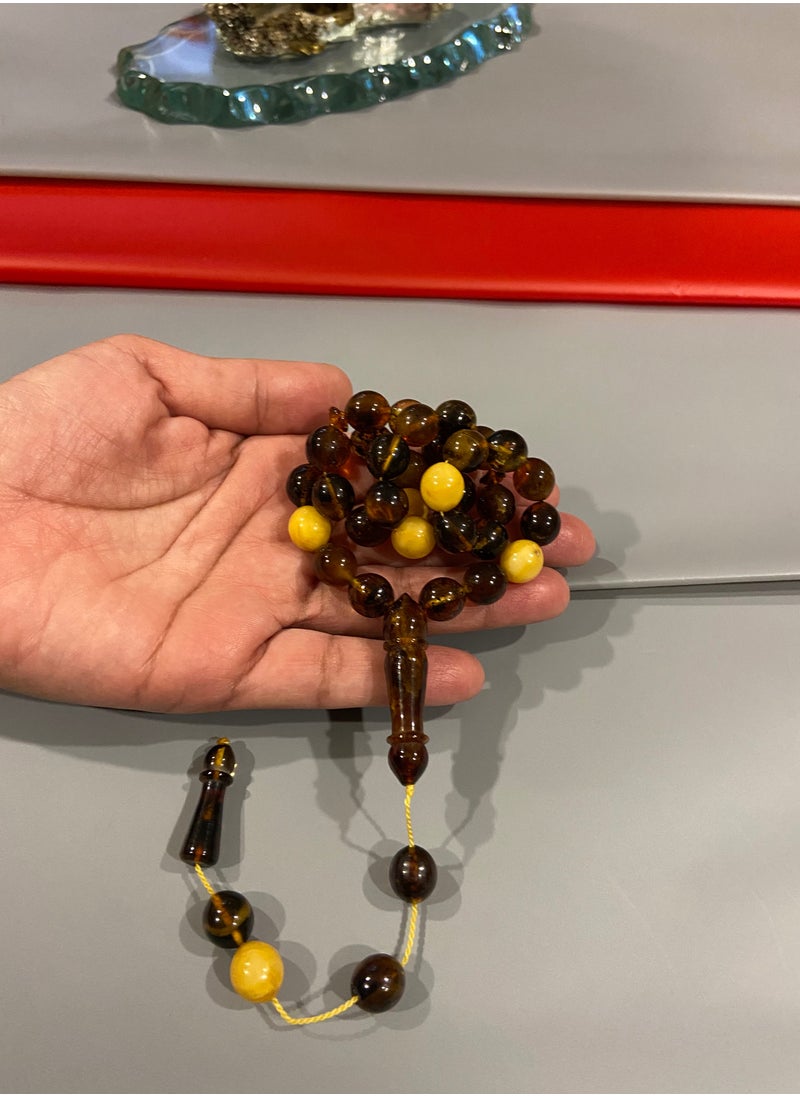 بيرسونال تاتش - سبحة رجالية من الكهرمان الطبيعي البلطيقي الحُر عدد الخرز 33 ومقاس الخرز 10.3mm x 11.5mm - Image 1