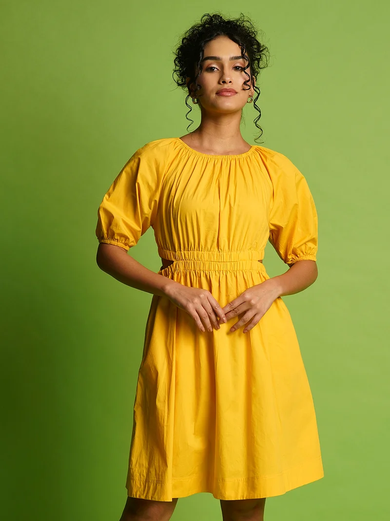 جلو باص فستان جلوبس نسائي بأكمام منفوشة وخصر بفتحات وربطة، بطول الركبة