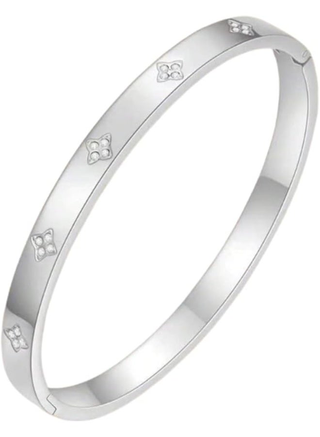 Women’s Metal Bracelet with Minimal Design and Small Stones – Silver Color – Suitable for Daily Use and Outings