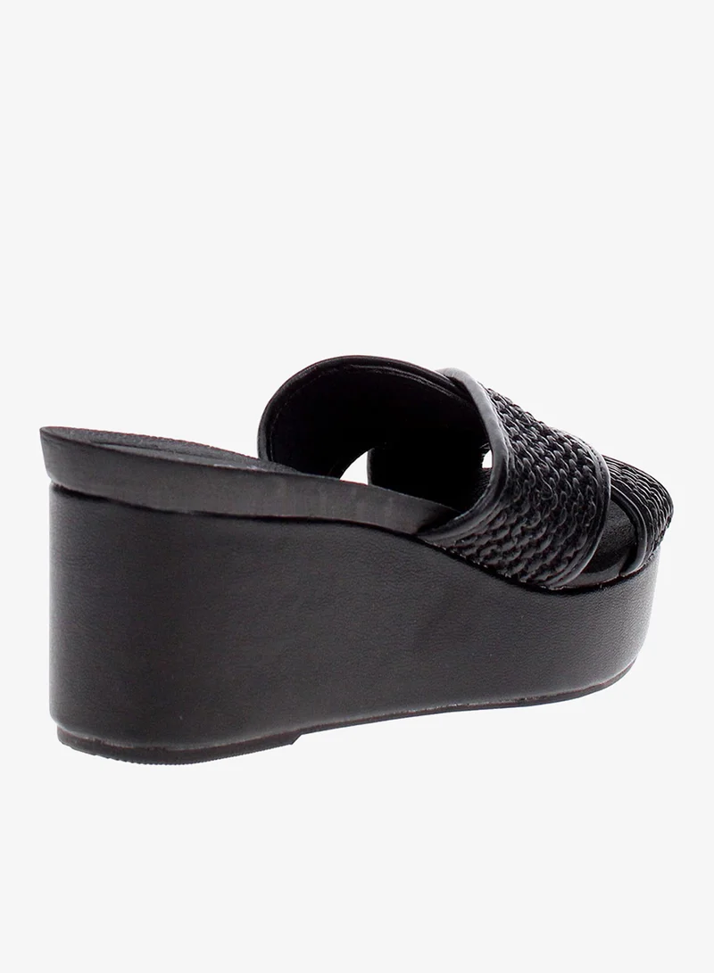 Beira Rio Black Comfort Sandals for Women – Lightweight & Supportive Everyday Footwear for Women | Best Price UAE