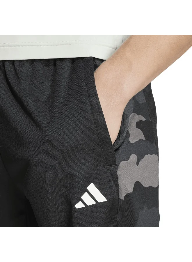 adidas شورت تدريب قصير أسود مموه XS