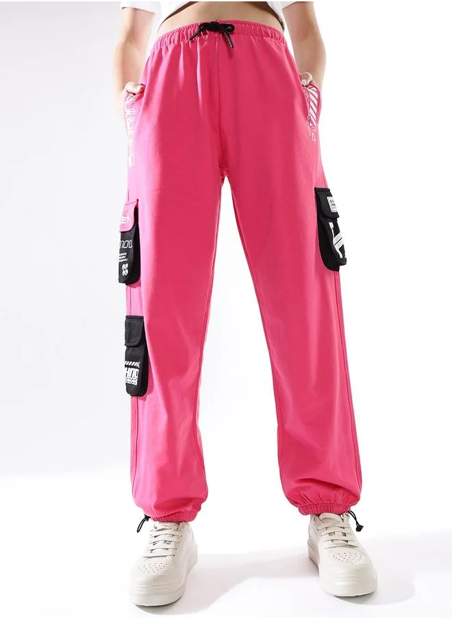 هوبرهولمي Women Track Pants in Multicolor featuring Jogger fit with a colourblocked pattern, no sleeves, regular length, secured with elasicated + drawstring closure, crafted from terry – ideal for both casual and formal outings.